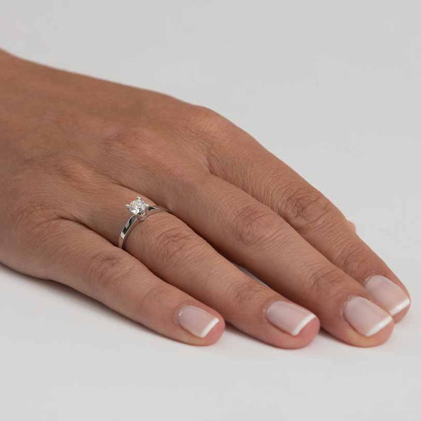 Μονόπετρο δαχτυλίδι Κ18 λευκόχρυσο με διαμάντι 0.52ct , VS1 , H από το HRD