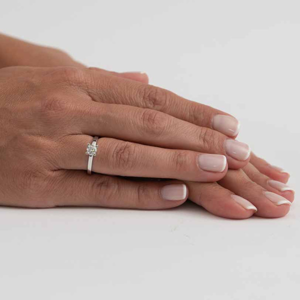 Μονόπετρο δαχτυλίδι Κ18 λευκόχρυσο με διαμάντι 0.52ct , VS1 , H από το HRD