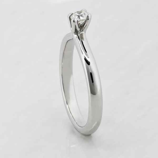 Μονόπετρο δαχτυλίδι Κ18 λευκόχρυσο με διαμάντι 0.22ct , VVS2 , F από το IGL